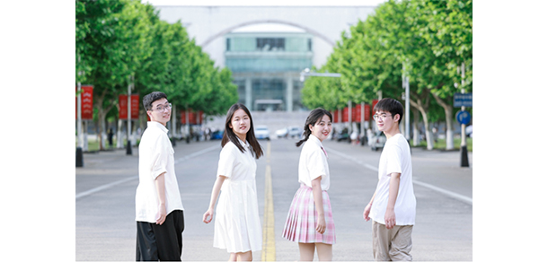上海對外經(jīng)貿(mào)大學 - 最美大學